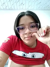 -VICKKY webcam model stream image