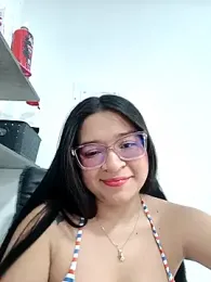 -VICKKY webcam model stream image