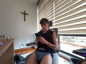 ItsJuanLuxxOficial webcam model stream image