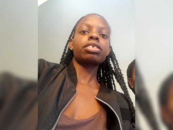 MysticCharm webcam model stream image