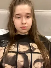 HornyGirlH webcam model stream image