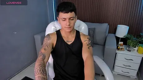 Leo_santoro webcam model stream image