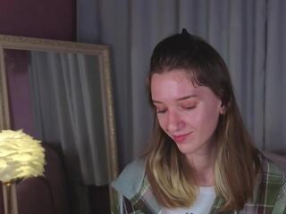 Lily Hartwell webcam flirt4free model stream image