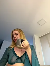 NicoleCut webcam model stream image