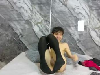 noahwalker__ webcam model stream image