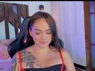 Valentine White webcam model stream image