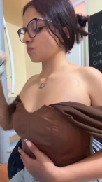 Cata_ webcam model stream image