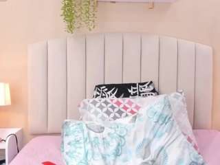 mia-thompson-1 webcam model stream image