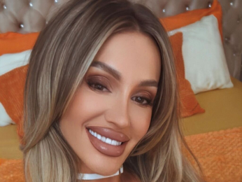 KaylinWhite webcam model stream image