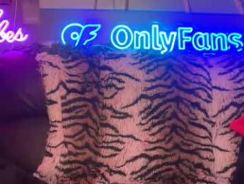 eastinwestin webcam model stream image