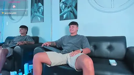 Cristopher_strong webcam model stream image