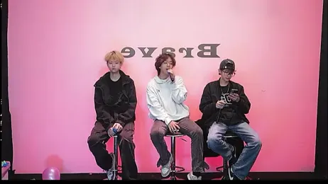 gay-Brave webcam model stream image