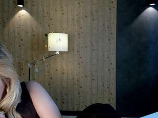 lunasshine webcam model stream image