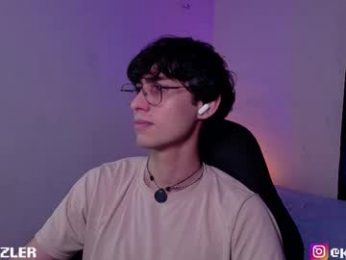 khozler_ webcam model stream image