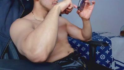 Tommy_bred webcam cam4 model stream image
