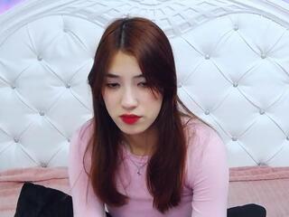 Ariel Loove webcam model stream image