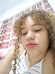 SirenRouge_69 webcam model stream image