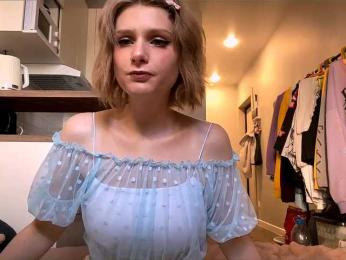 AideWaddick webcam model stream image