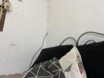 YougotLara webcam model stream image