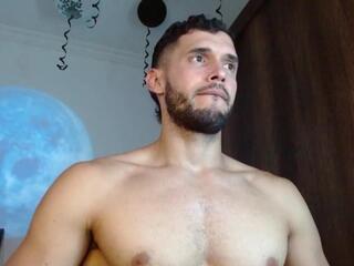 Tom Wills webcam model stream image