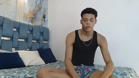 PRETTY_FEM webcam model stream image