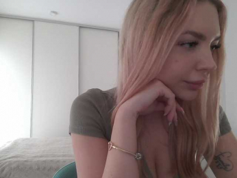 pinkpanther8899 webcam model stream image