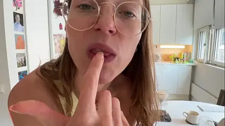 Scorpion_Peach webcam model stream image