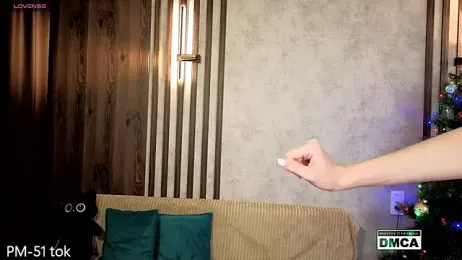 Holl1Would webcam model stream image