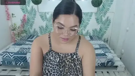 Sara-04 webcam model stream image