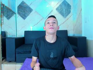 Kenny & Isak webcam model stream image