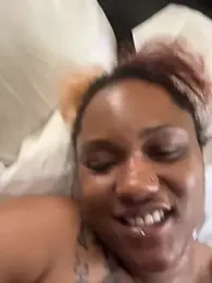 PrettyGal_Tingz webcam stripchat model stream image