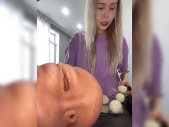 freakfarm webcam model stream image