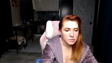 Reginasmilee webcam stripchat model stream image