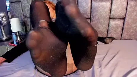 Matureyulyet webcam stripchat model stream image