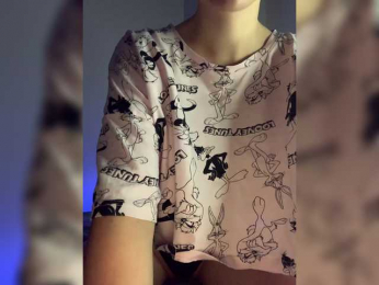 MilaMcGarden webcam model stream image