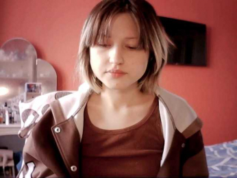 SnowWhiteNika webcam bongacams model stream image