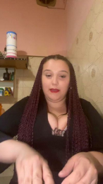 Lararomero webcam model stream image