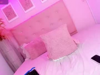 annie_dolce_ webcam model stream image