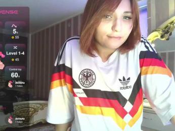 MagicalLouu webcam model stream image