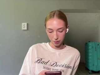 laraethurrell webcam model stream image