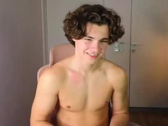 whiteskyy_ webcam model stream image