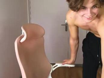 whiteskyy_ webcam model stream image
