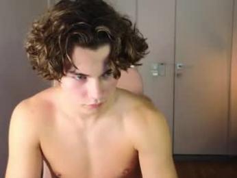 whiteskyy_ webcam model stream image