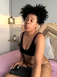 EmmilyBrant webcam model stream image