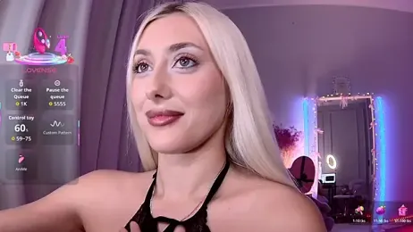 LoryWood webcam stripchat model stream image