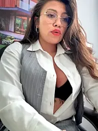 LIZ-06_ webcam model stream image