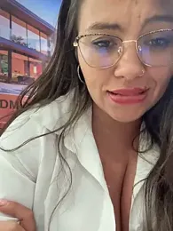 LIZ-06_ webcam model stream image