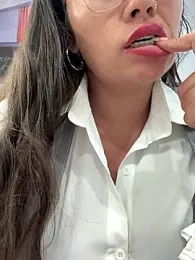 LIZ-06_ webcam model stream image