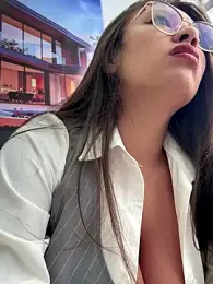 LIZ-06_ webcam model stream image