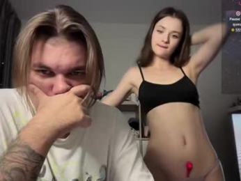 lovelly_mooncouple webcam model stream image